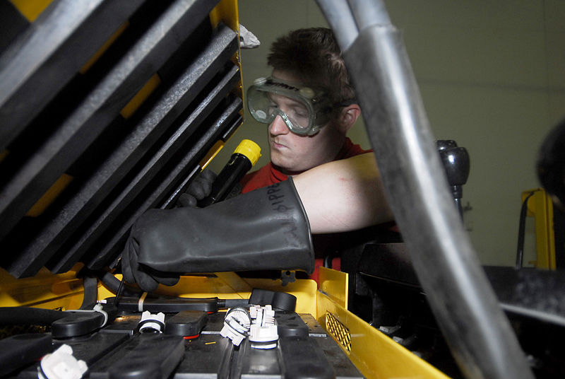 正確的叉車(chē)電池保養(yǎng)