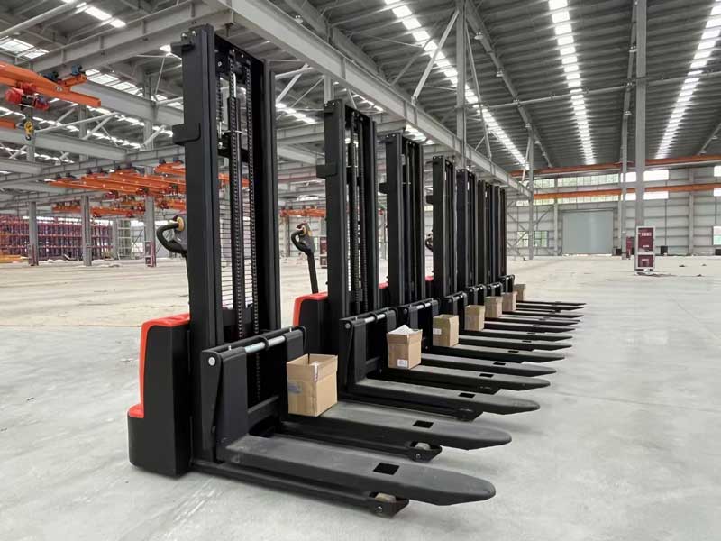 叉車大辯論：電動(dòng)還是燃油動(dòng)力？